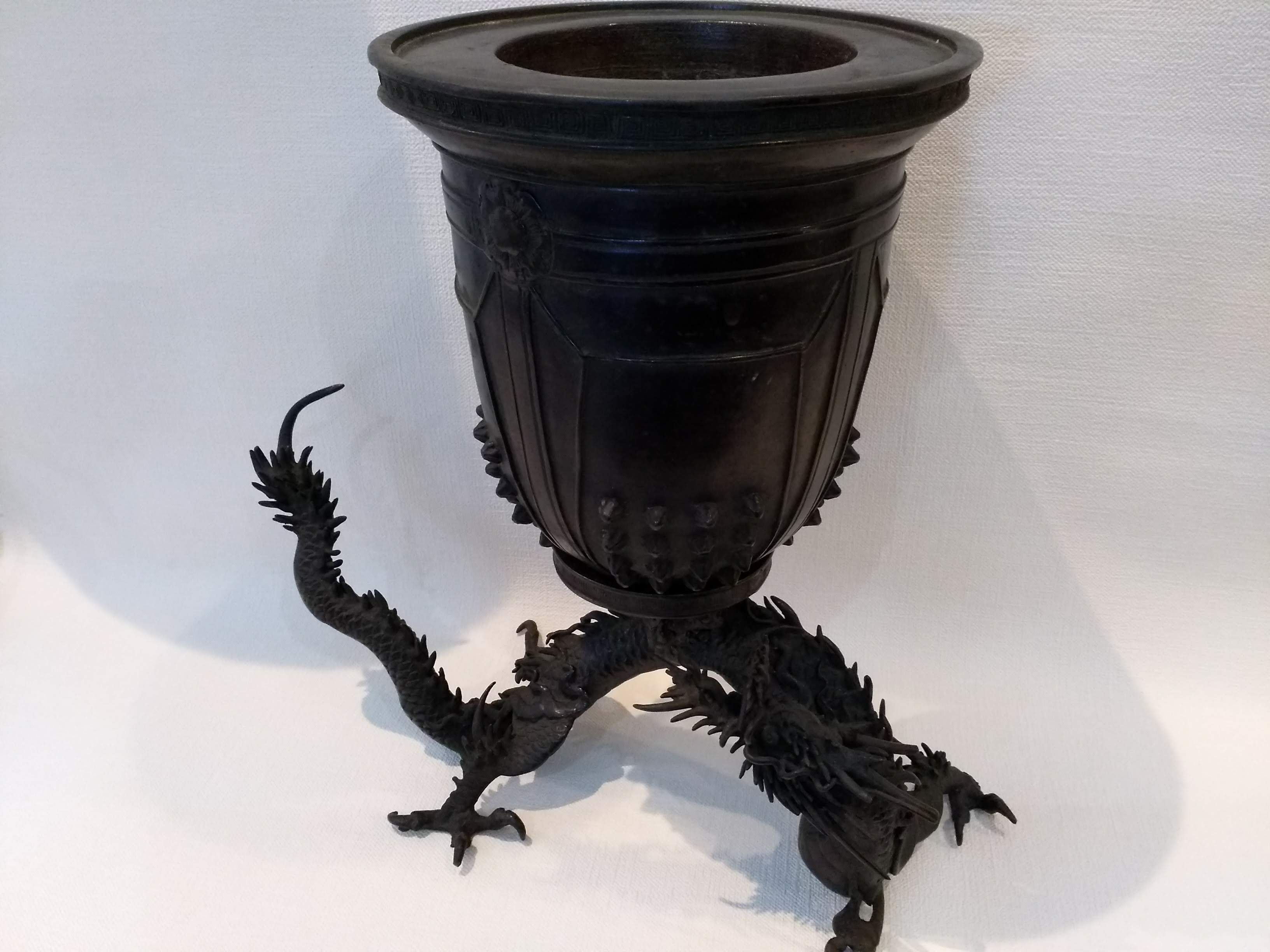 金工 銅器 龍釣り鐘の古銅花瓶
