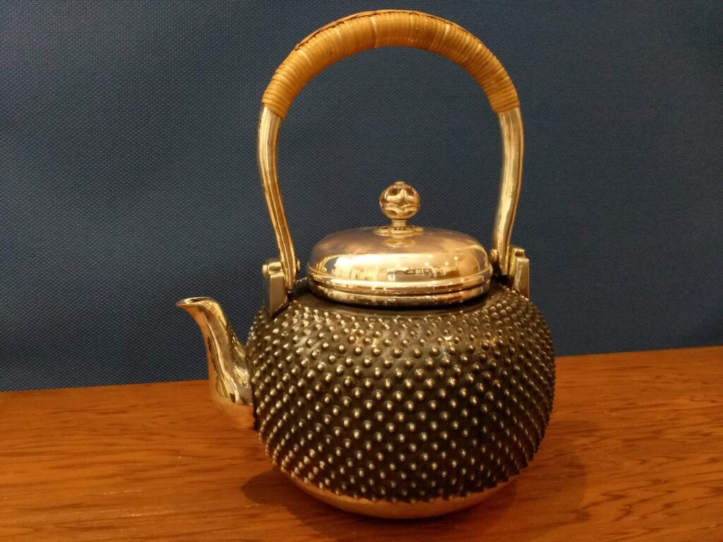 ⭐高島屋購入商品 銀瓶 銀製 彫金 香水瓶 銀製ロート 手鏡セット 骨董品 楽天市場】スターリングシルバーZippo 純銀製 江戸彫金師