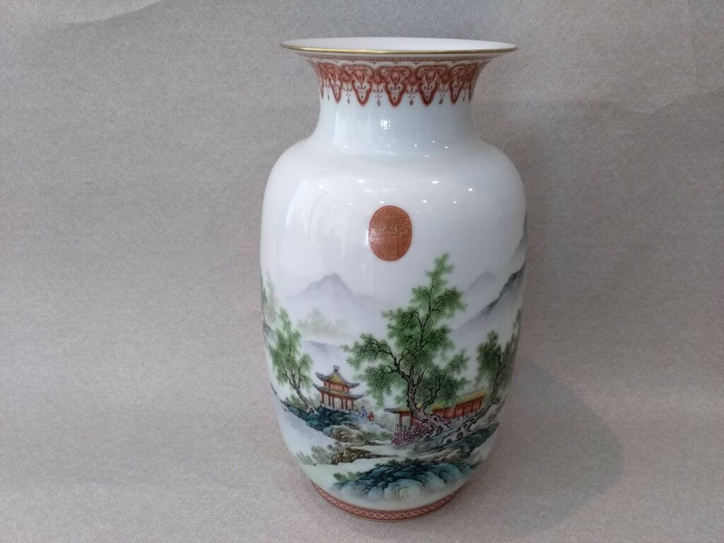 実売13万円？ 花瓶 骨董品 中国 詳細不明 おぼつかなく