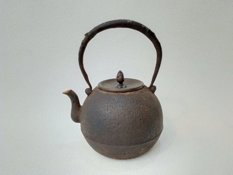 茶道具／鉄瓶　持ち手象嵌鉄瓶